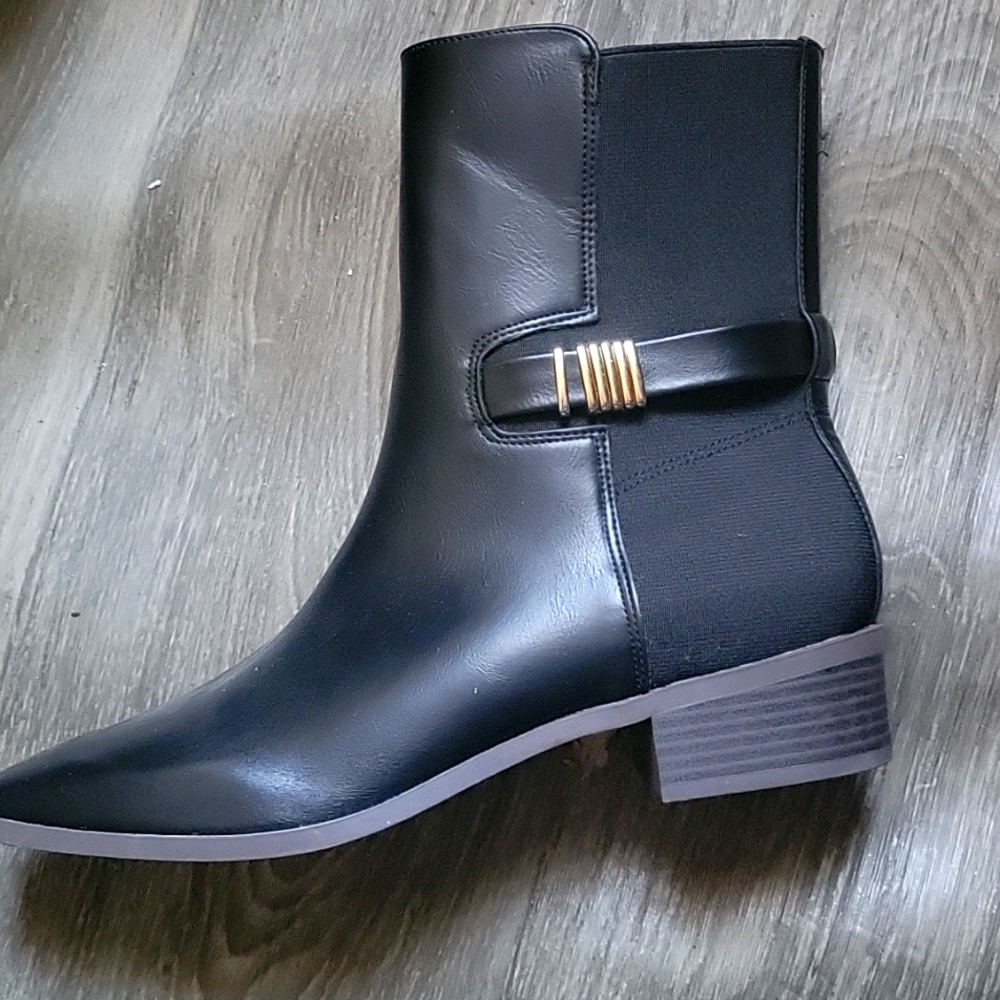 Boots sz 12